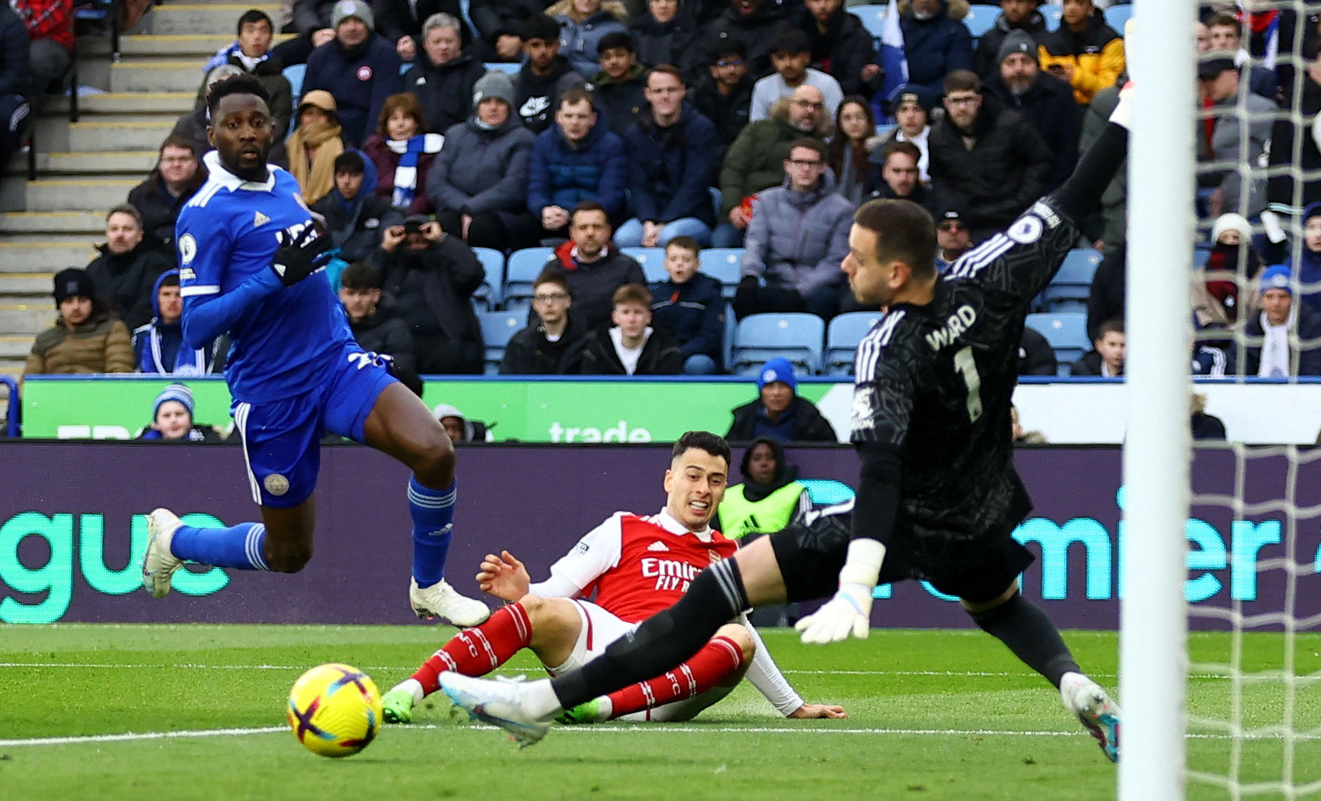 现代足球中 现代足球中